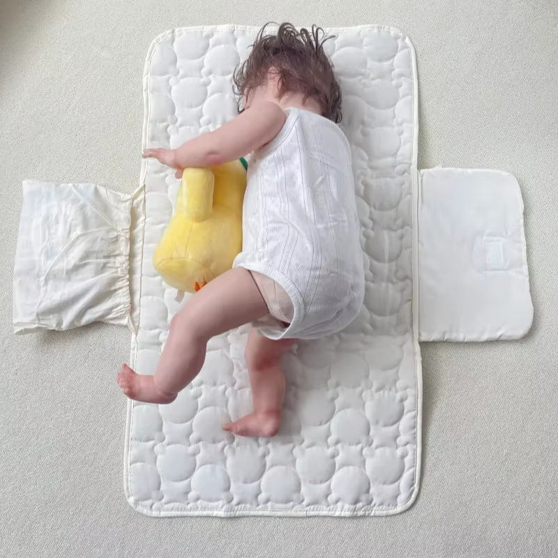 High Quality Infant Baby Changing Pad White Cute Cartoon Bear Newborn Dipaer Changing Pad Cover Outdoor Fold Baby Changing Mat